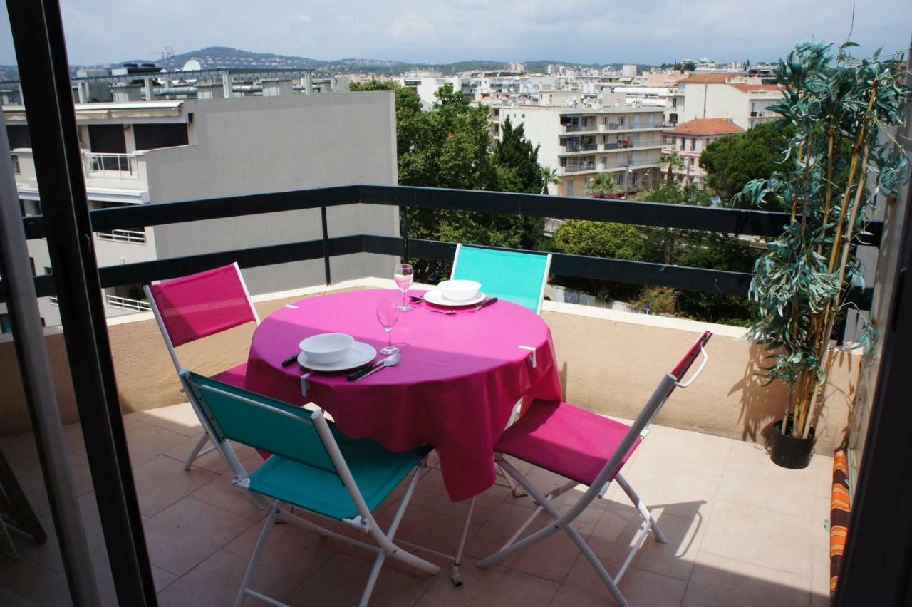Le Montana Lägenhet Juan-les-Pins Exteriör bild
